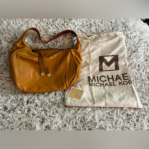 Vintage Michael Kors Tan Brown Leather Hobo Shoulder Bag Purse Boho - Picture 2 of 12